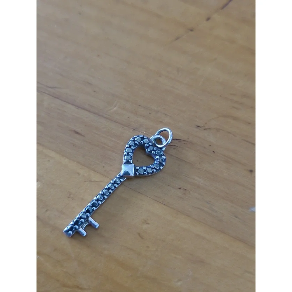 Vintage FAS 925 Sterling Silver Marcasite Heart Skeleton Key Pendant